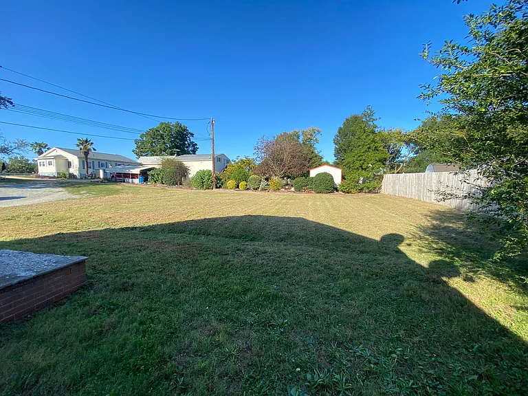 209.5 E Ridge Ave — Photo 12