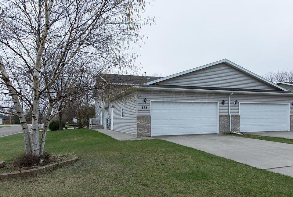 1st image of 613 36th Ave S