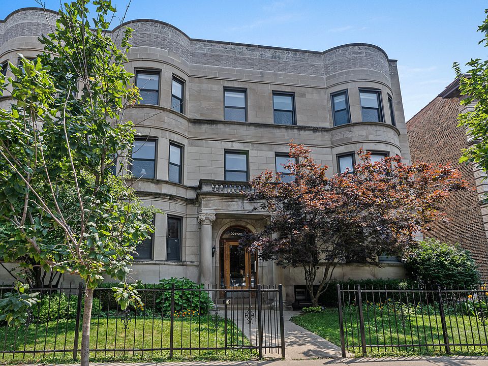1st image of 923 W Belle Plaine Ave APT 2