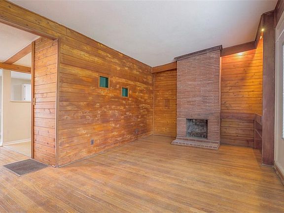 5th image of 7842 Smalley Ave