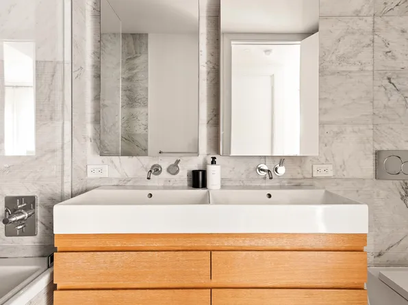 229 9th Street image 10 of 16