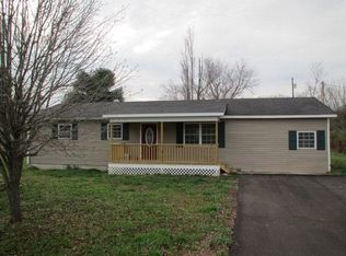 1004 Peach Orchard Rd, Cookeville, TN 38501