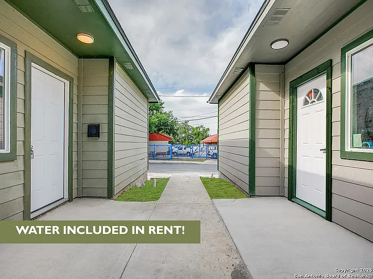 2910 S Laredo St #1 — Photo 10