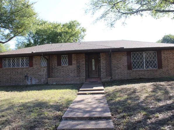 202 N 29th St, Gatesville, TX 76528