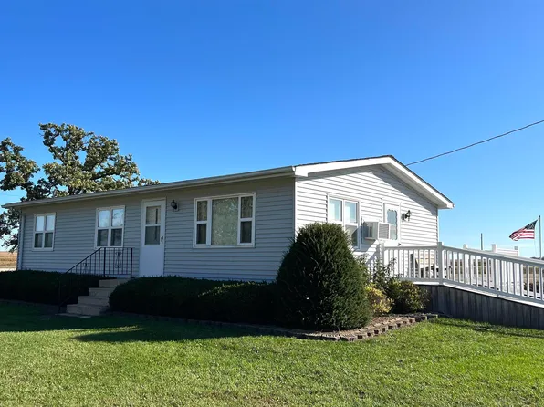 3278 210th St, Waucoma, IA 52171