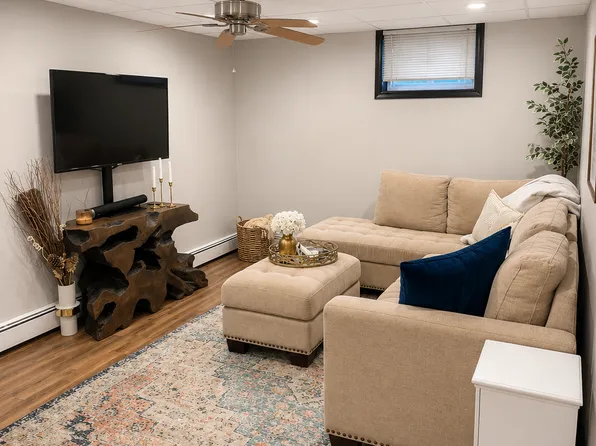 (undisclosed Address), Wantagh, NY 11793