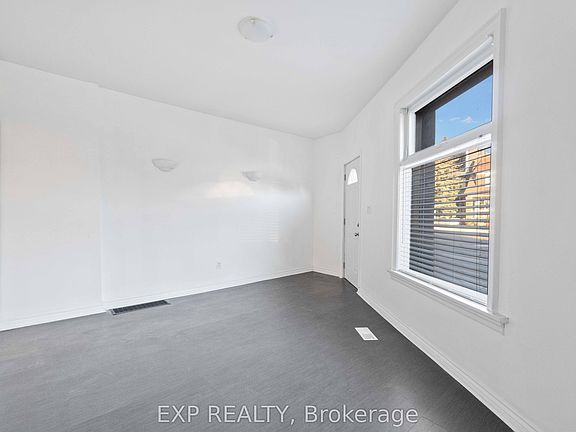 2nd image of 2045 Davenport Rd