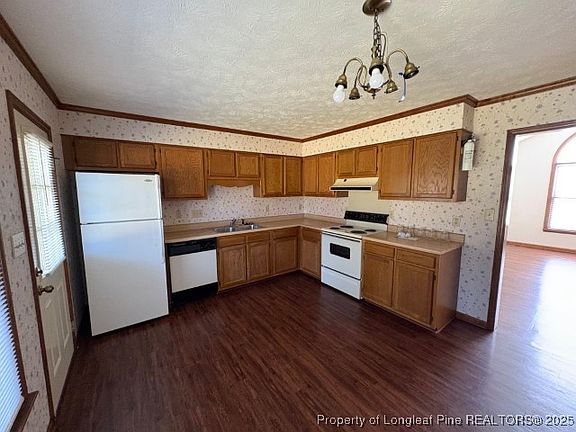 4th image of 3814 Sturbridge Dr