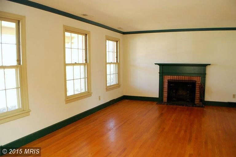 2nd image of 304 Magnolia Ave