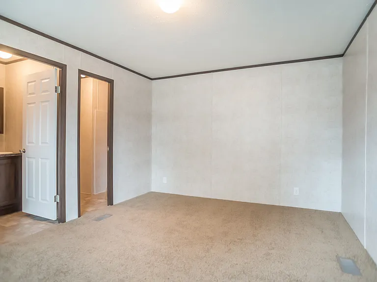 Westbridge Manor — Photo 32