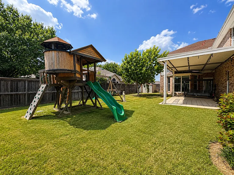 1818 Lake Texoma Cir — Photo 24