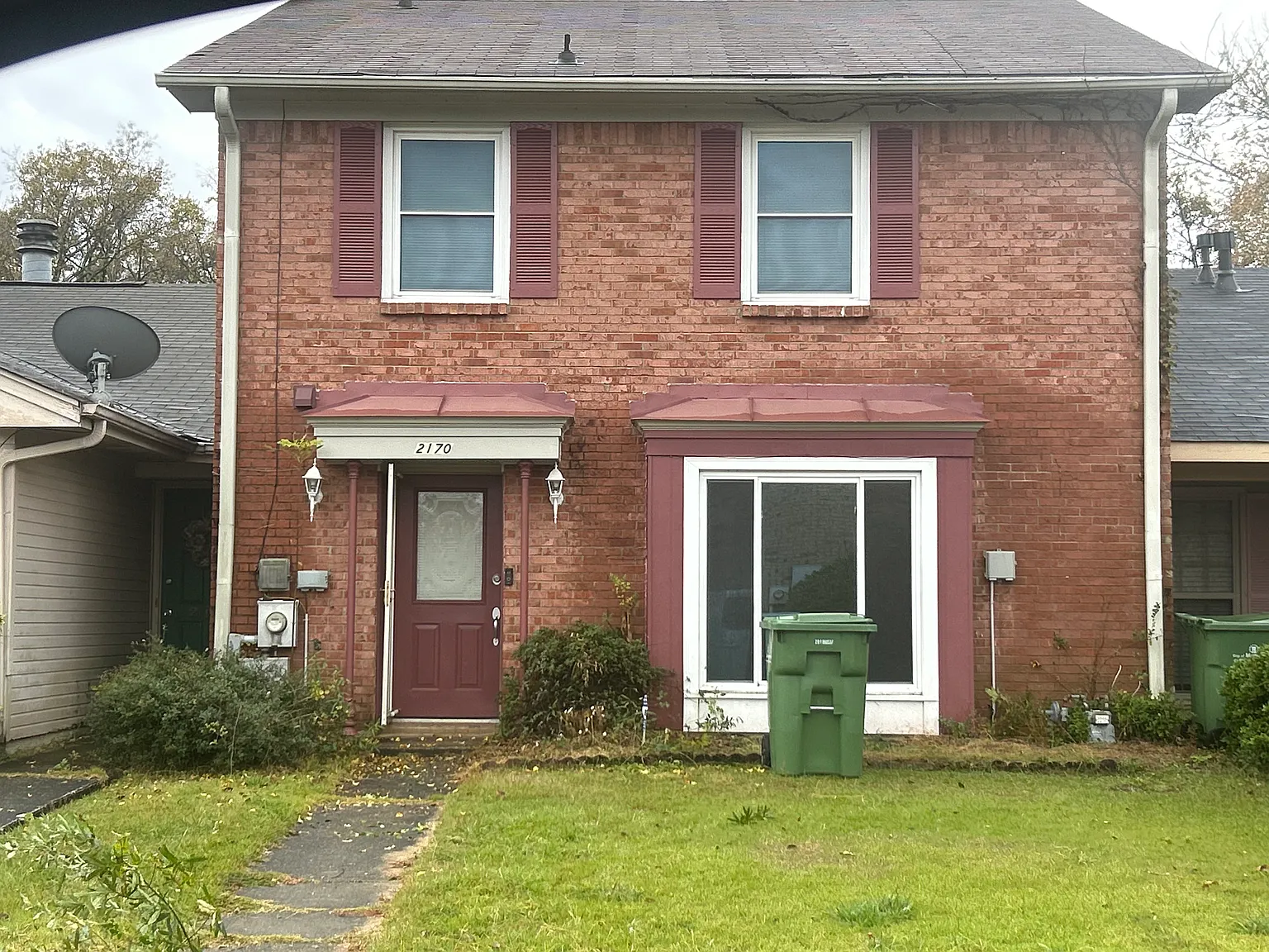 3 bed, 2.5 bath, 1659 sqft, $1,195 — Photo 1