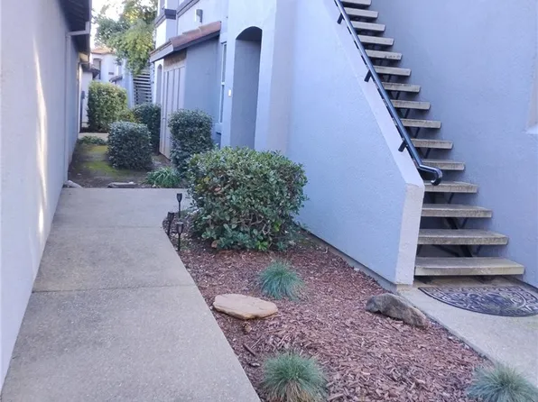 5201 Laguna Oaks Dr, Elk Grove, CA 95758