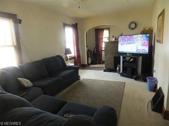 5th image of 1453 East Ave