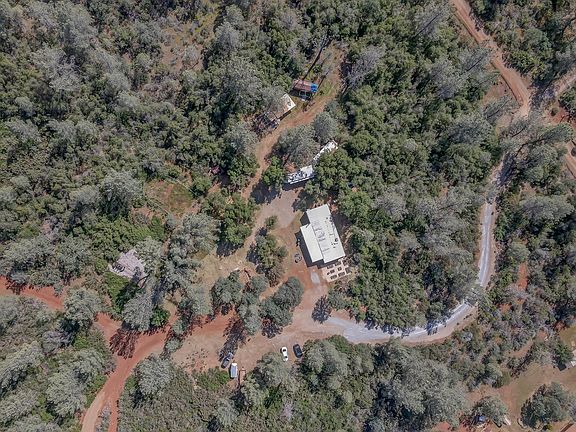 2nd image of 6875 Lillian Dr