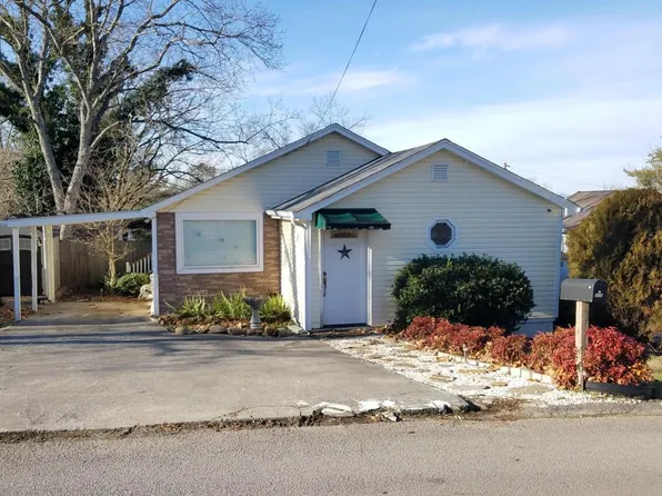 119 Rogers Cir, Lenoir City, TN 37771