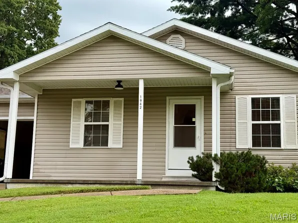 1942 Dunklin St, Cape Girardeau, MO 63701
