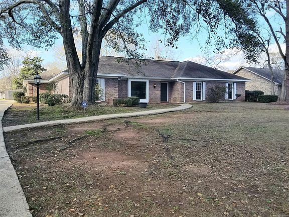 2nd image of 441 Arrowhead Dr