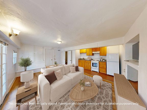 3rd image of 899 Green St Suite 201