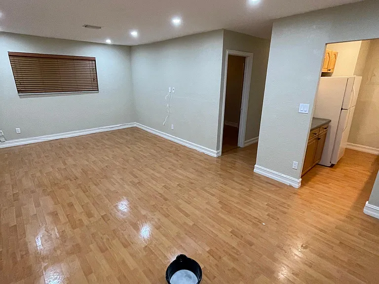 3715 NW 84th Ave — Photo 24