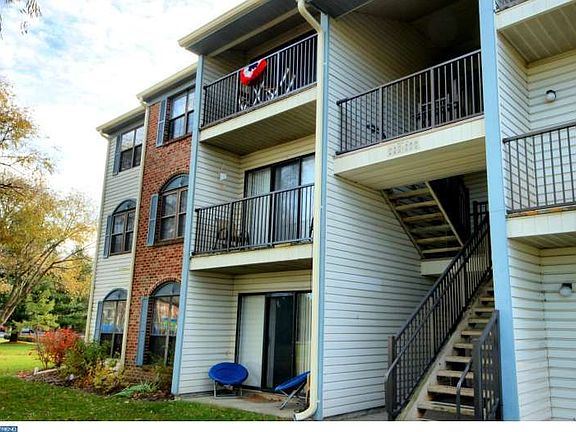 5th image of 22 Mendrey Ct