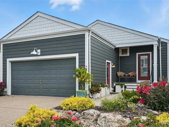 132 Front Lake Lane Ln, Saint Charles, MO 63301