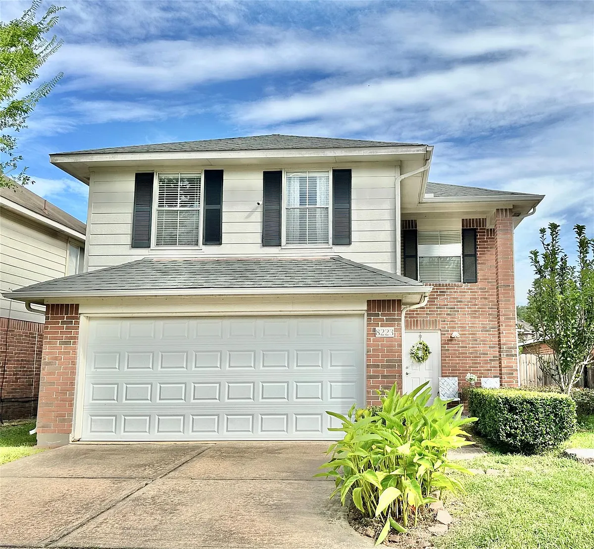 Building Photo - 8223 Golf Green Cir