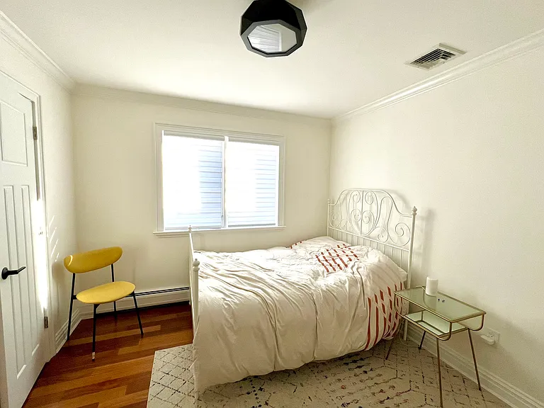 1636 John St #A — Photo 14