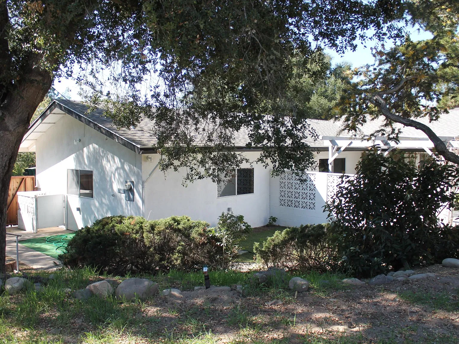 3 bed, 1721 sqft, $4,350 — Photo 3