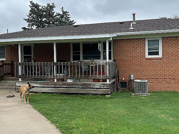 2nd image of 311 Oak St