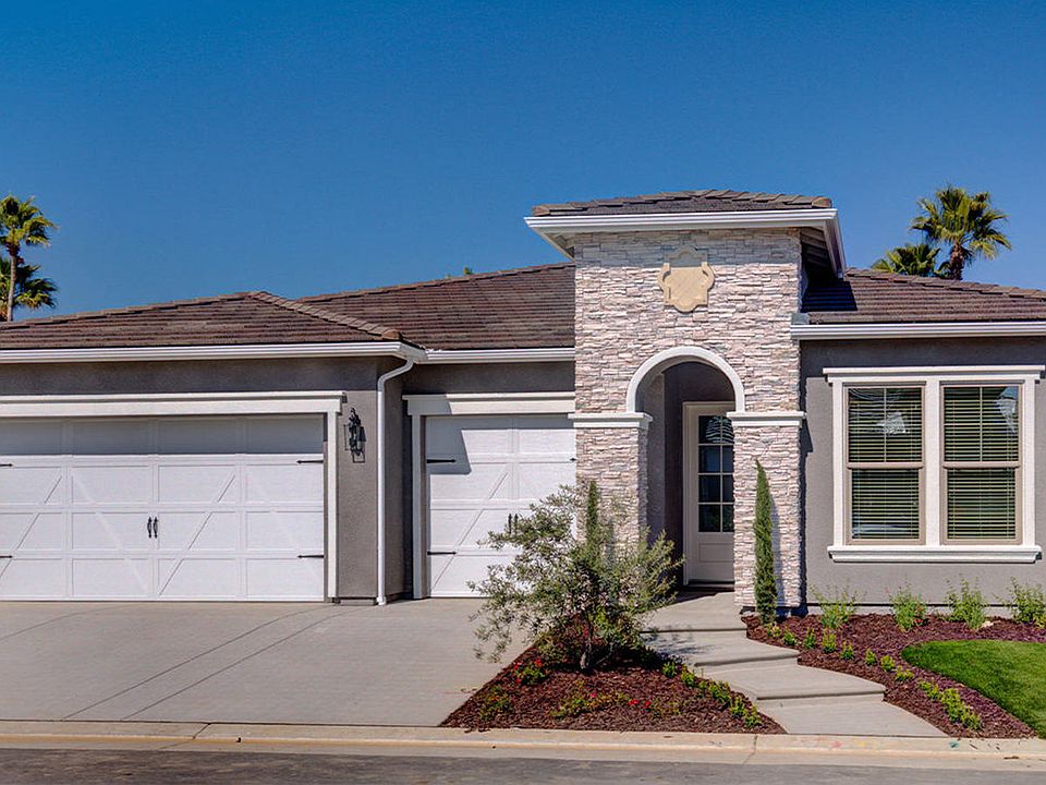 Bella - Traditional Exterior