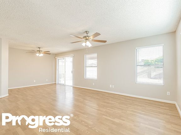 4th image of 4013 E Covina St