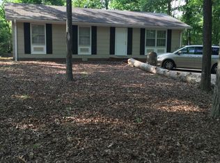 121 Briar Ln, Central, SC 29630
