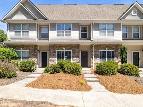 3787 Wayfarer Dr, Greensboro, NC 27410