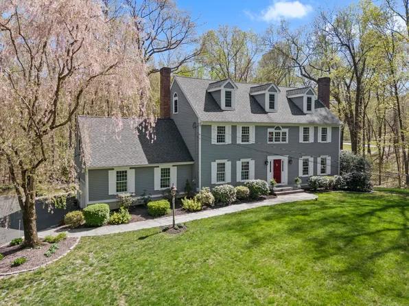 31 Christopher Lane, Guilford, CT 06437