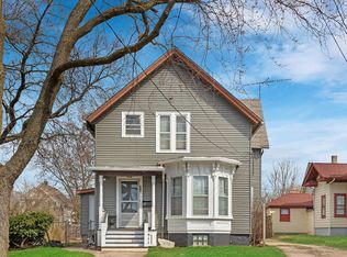 470 Stella St, Elgin, IL 60120