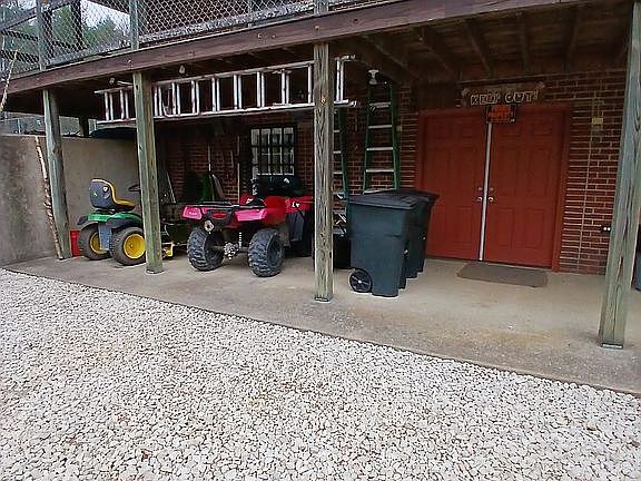 4th image of 67 Pine Mountain Rd