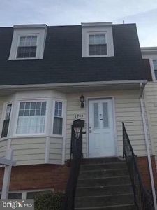 1709 E Bancroft Ln, Crofton, MD, 21114