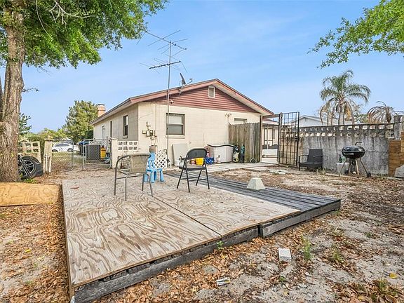 3rd image of 3616 Londonderry Blvd