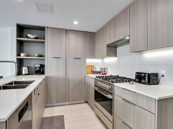 2nd image of 1401 Hunter St #1106