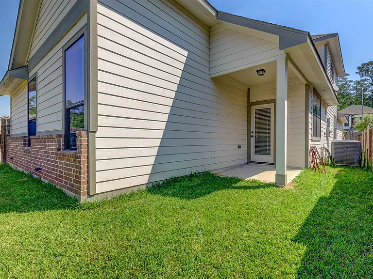 25151 Alina Ln — Photo 20