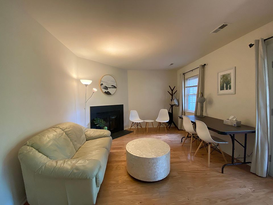 1st image of 621 Ivy League Ln #0