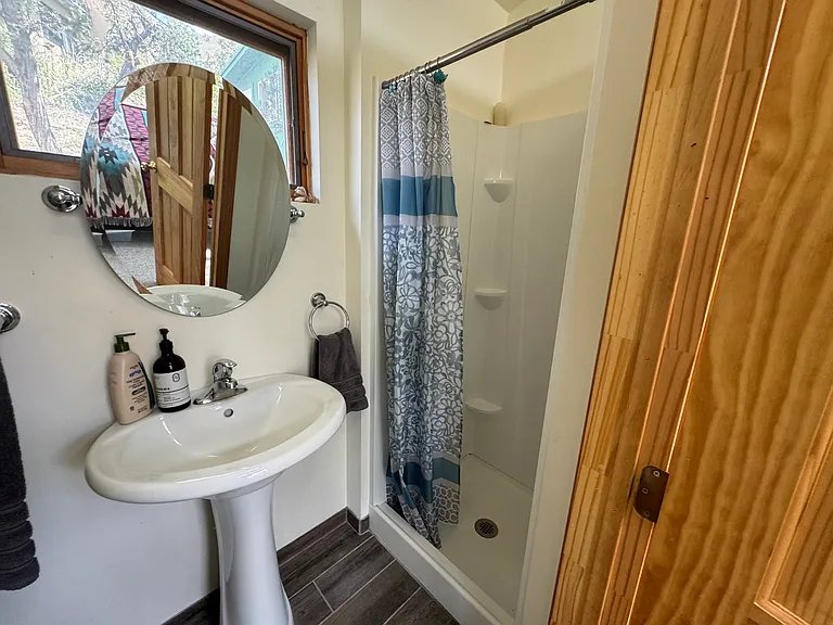 1712 Canyon Rd #B — Photo 8