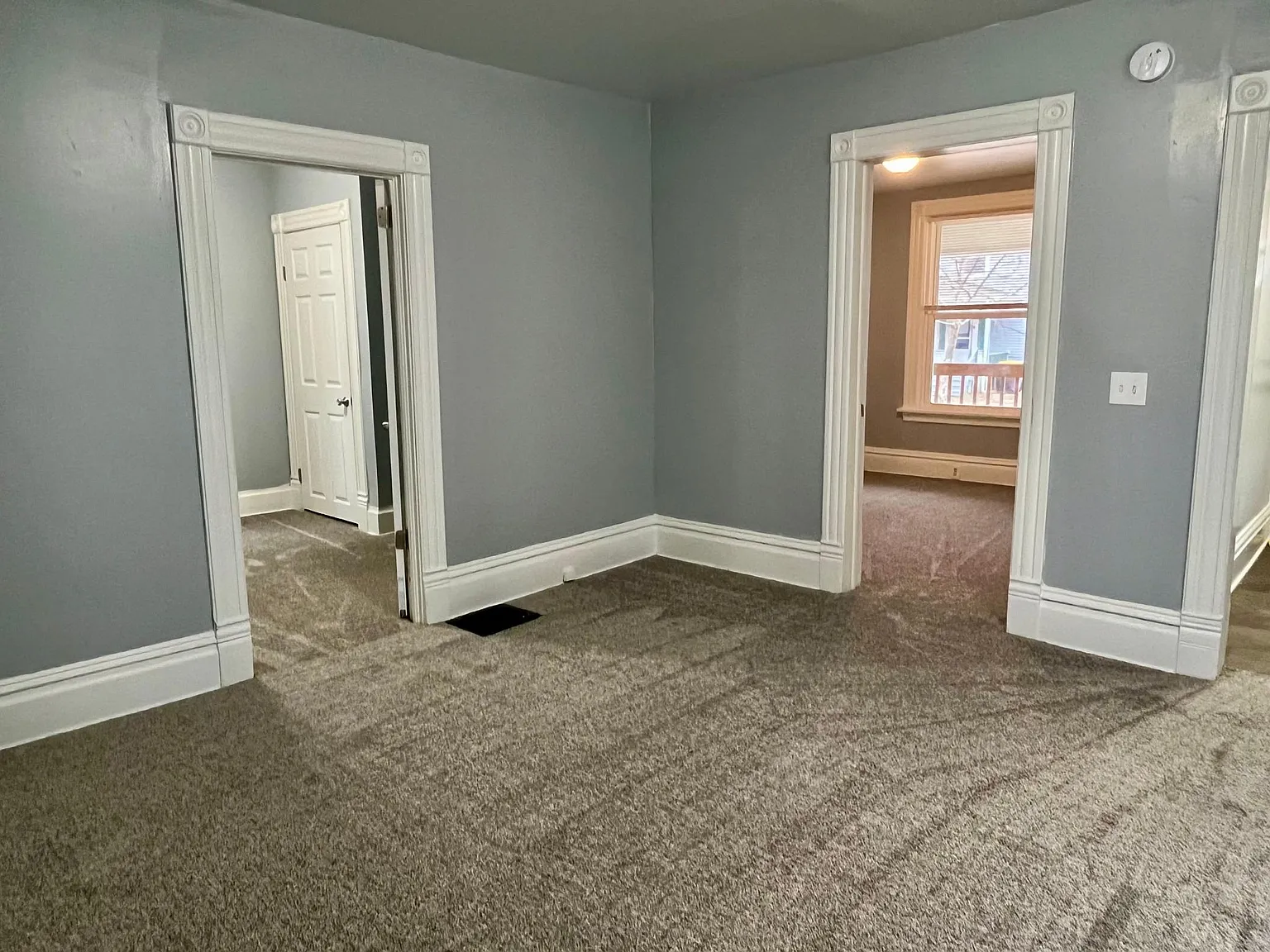 3 bed, 799 sqft, $1,400 — Photo 4