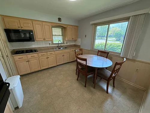 22050 Chardon Rd Photo 1