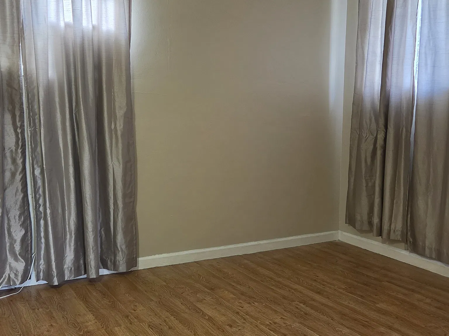 3 bed, 1.5 bath, 944 sqft, $2,850 — Photo 4