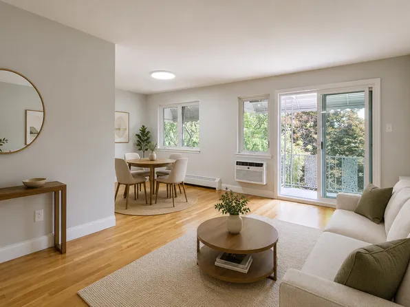 2070 E 55th St Floor 3, Brooklyn, NY 11234