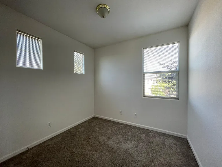 506 Barclay Way — Photo 12