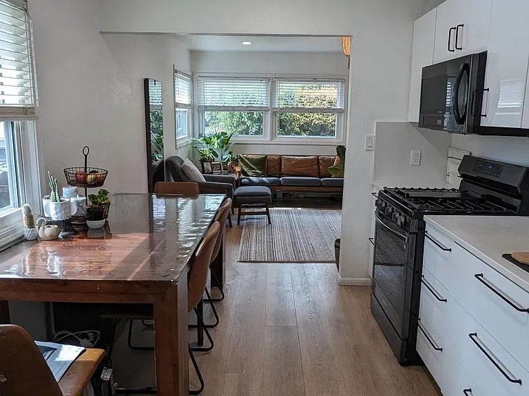 3876 Almond Ave — Photo 2