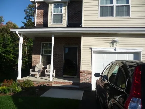 23 Last Leaf Cir, Windsor, CT 06095
